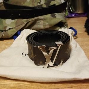 Size 95 louis Vuitton belt